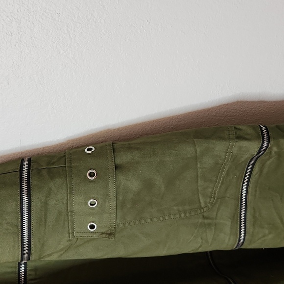 Hot Topic Social Collision Green Zip-Off Maxi Skirt Plus Size - Picture 4 of 16